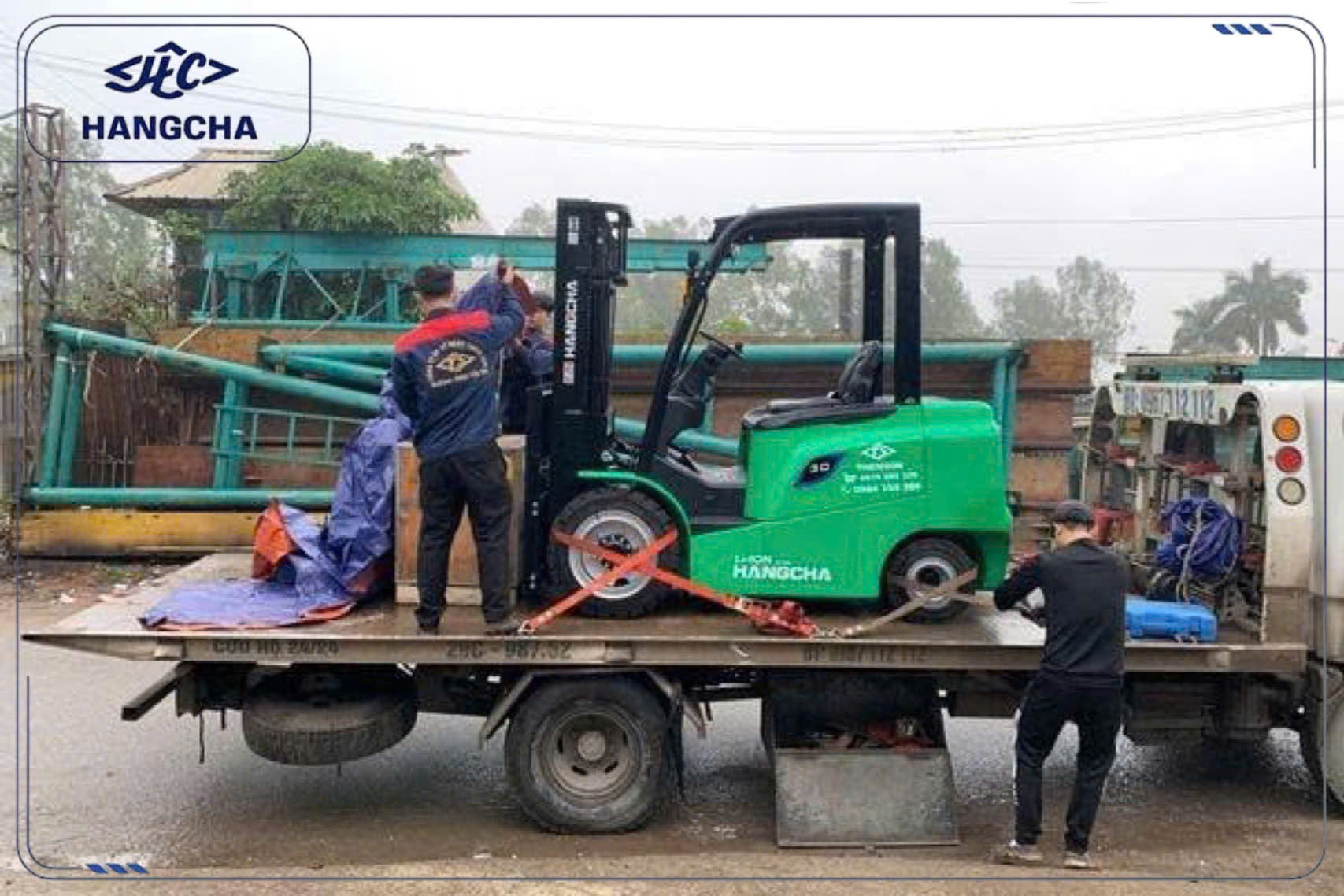 Giao xe tận nơi cho khách hàng