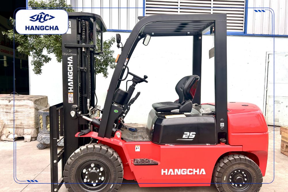 Xe nâng dầu 2.5 tấn dòng A2
