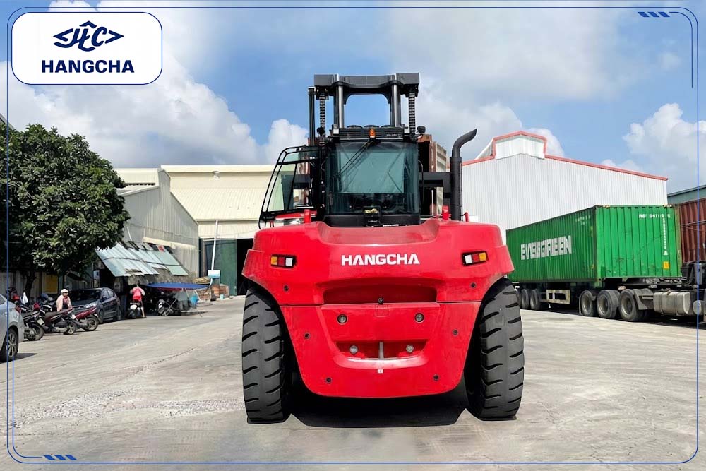Xe nâng dầu 32 tấn Hang Cha