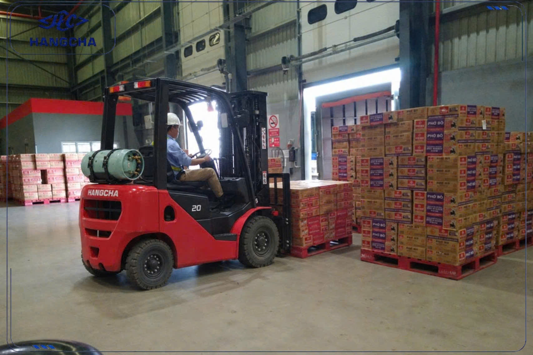 Xe nâng dầu 2 tấn dòng XF