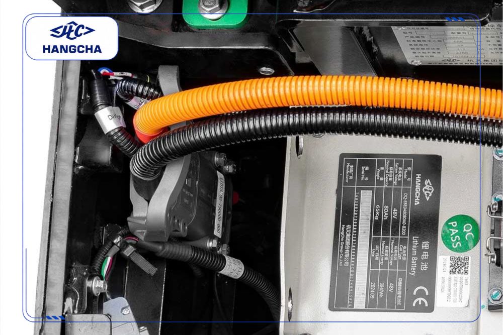 Xe nâng điện đứng lái 1.6 tấn